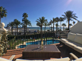 2204-Luxury apt on the beach,new,on duquesa port!, Manilva